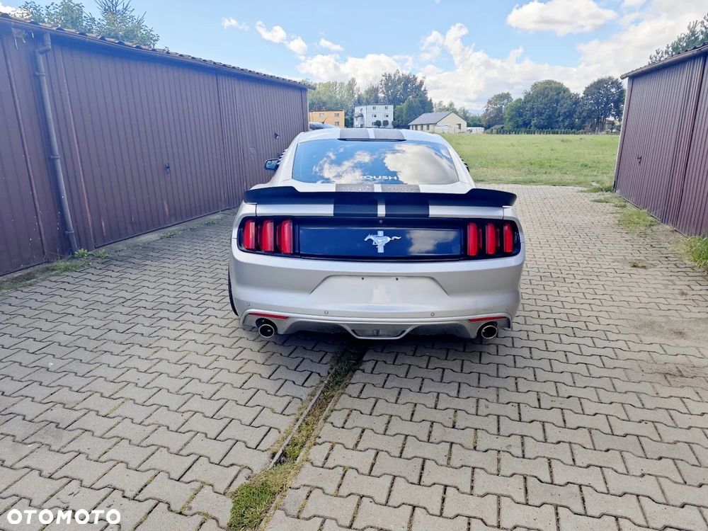 Ford Mustang 3.7 V6 - 2