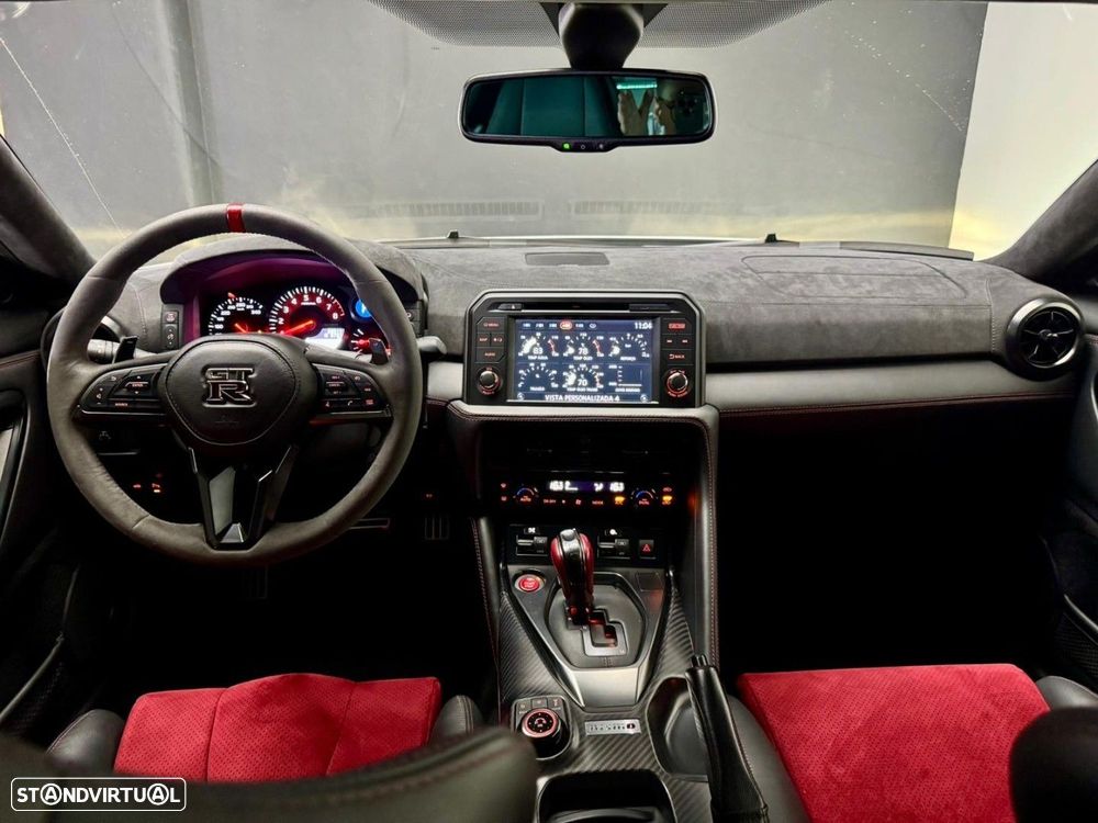 Nissan GT-R Nismo - 15