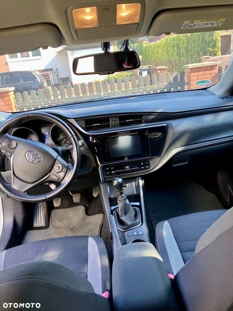 Toyota Auris 1.6 D-4D Comfort - 11