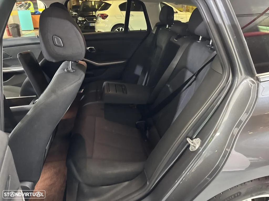 BMW 330 e Touring Corporate Edition Auto - 8
