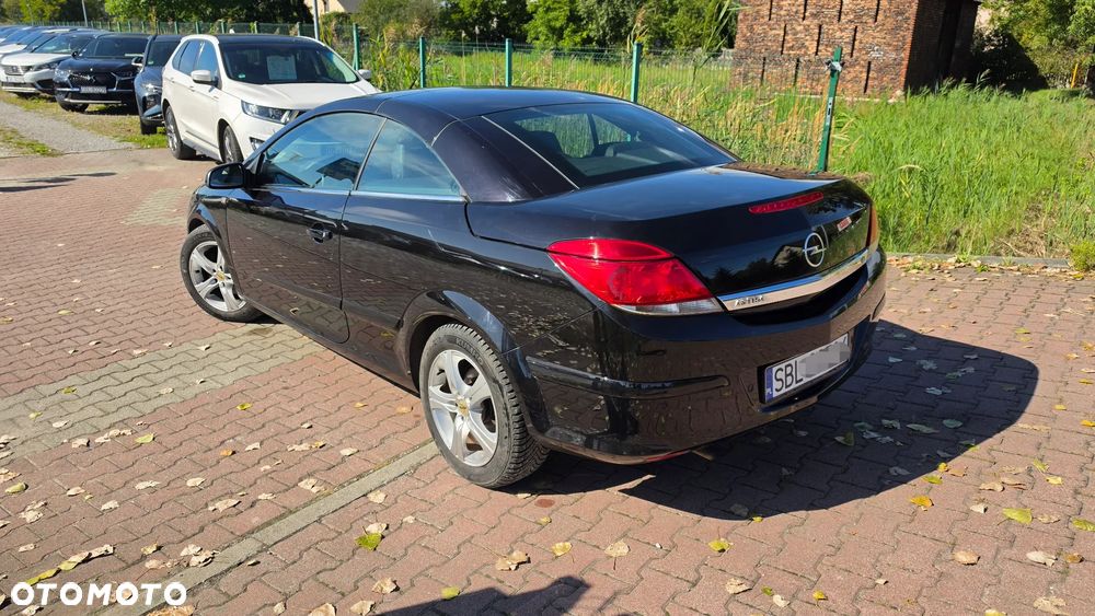 Opel Astra 1.8 Cosmo - 24