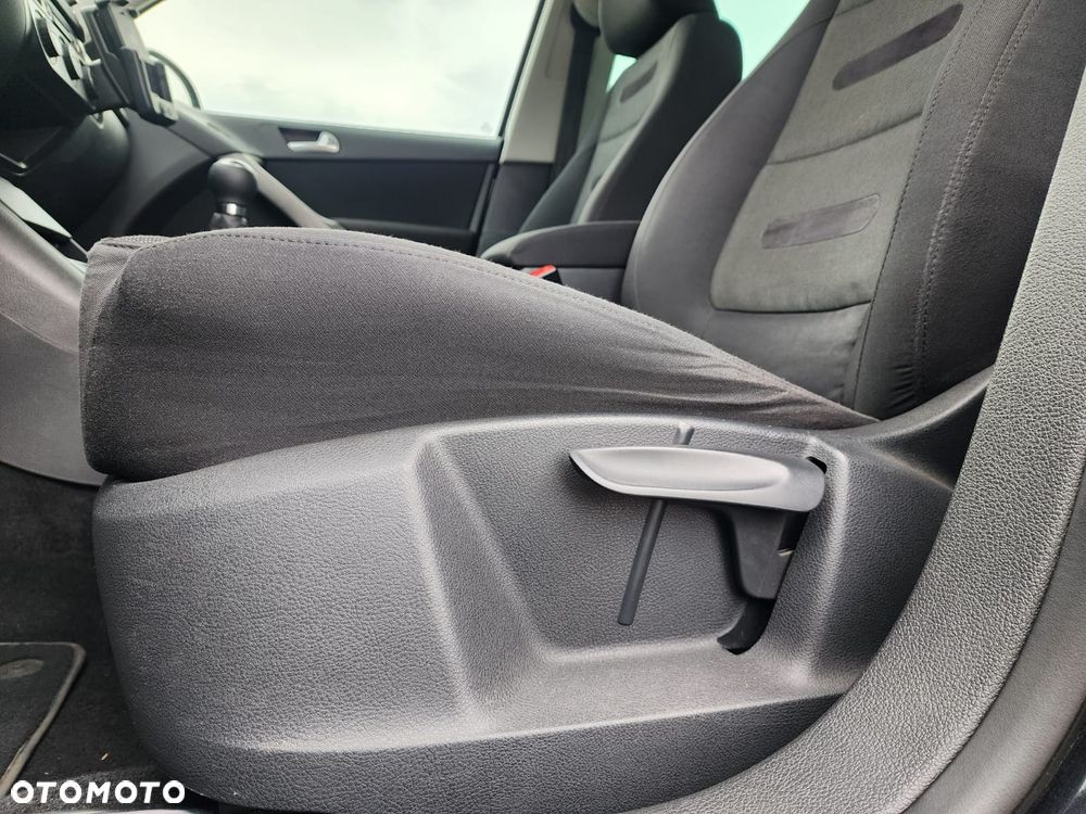 Volkswagen Tiguan 2.0 TDI DPF 4Motion Sport & Style - 24