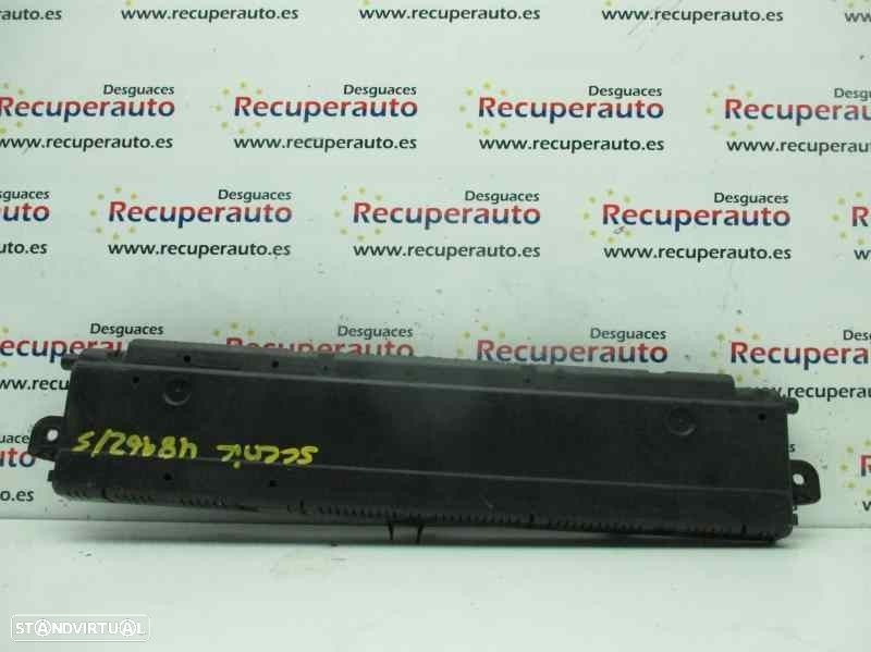 QUADRANTE RENAULT GRAND SCÉNIC II 2005 -P8200451505A - 2