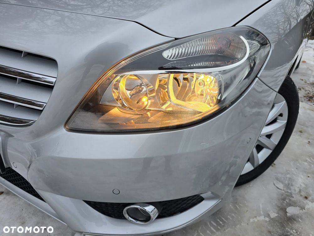 Mercedes-Benz Klasa B 180 (BlueEFFICIENCY) - 11