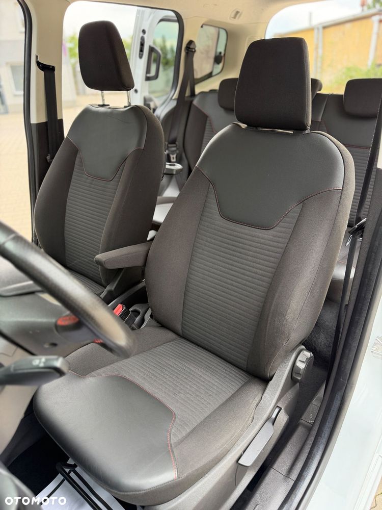 Ford Tourneo Courier 1.0 EcoBoost Titanium - 9