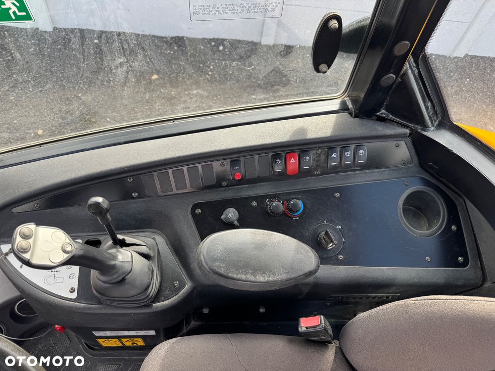 JCB 406 T4 - 12