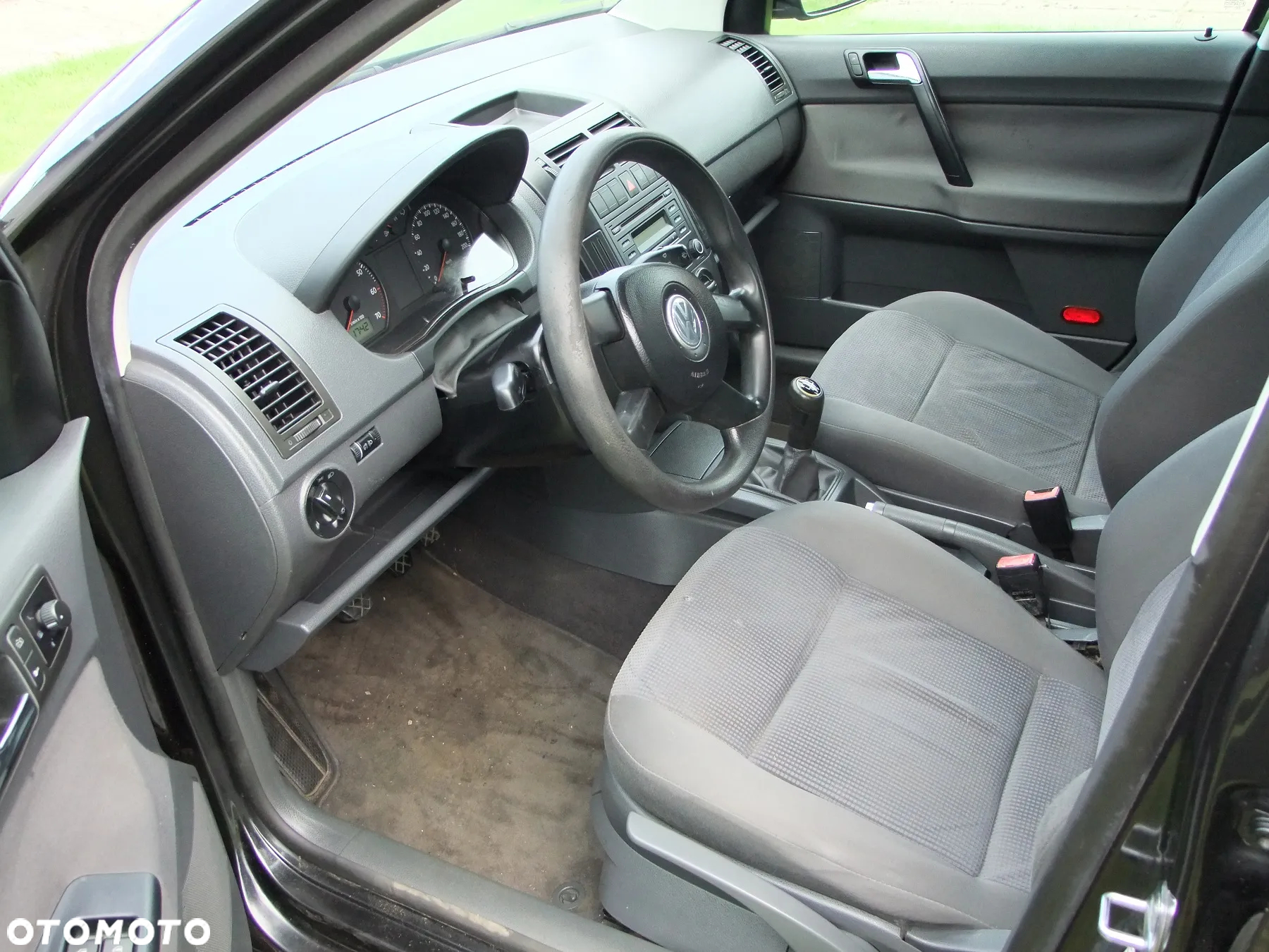 Volkswagen Polo 1.4 16V Comfortline - 14