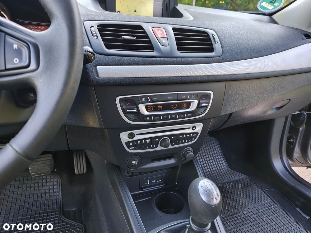 Renault Megane TCe 180 Luxe - 25