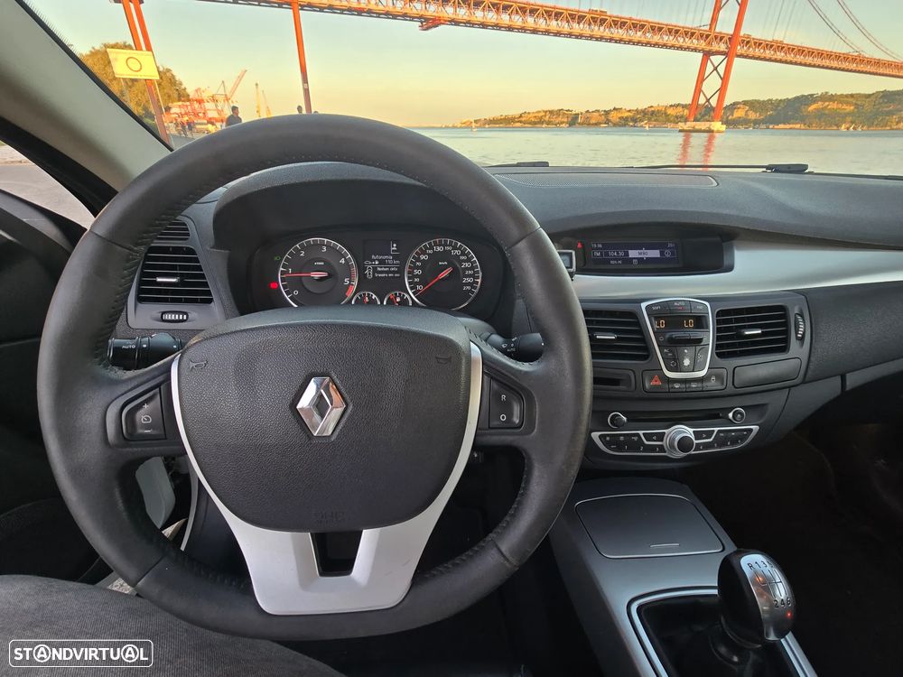 Renault Laguna Coupe 2.0 dCi GT - 10