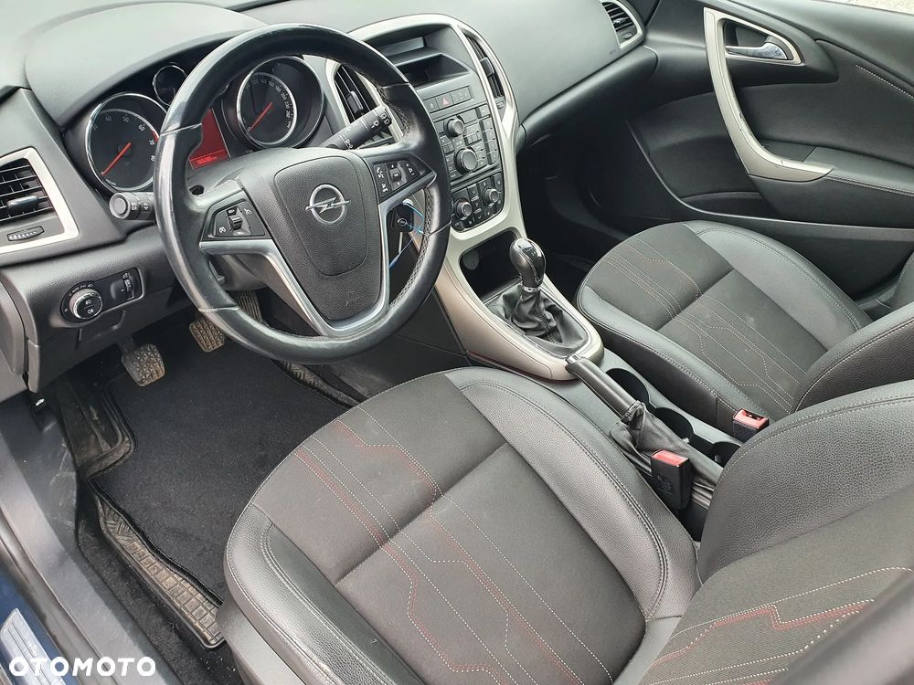 Opel Astra 1.4 Turbo - 9