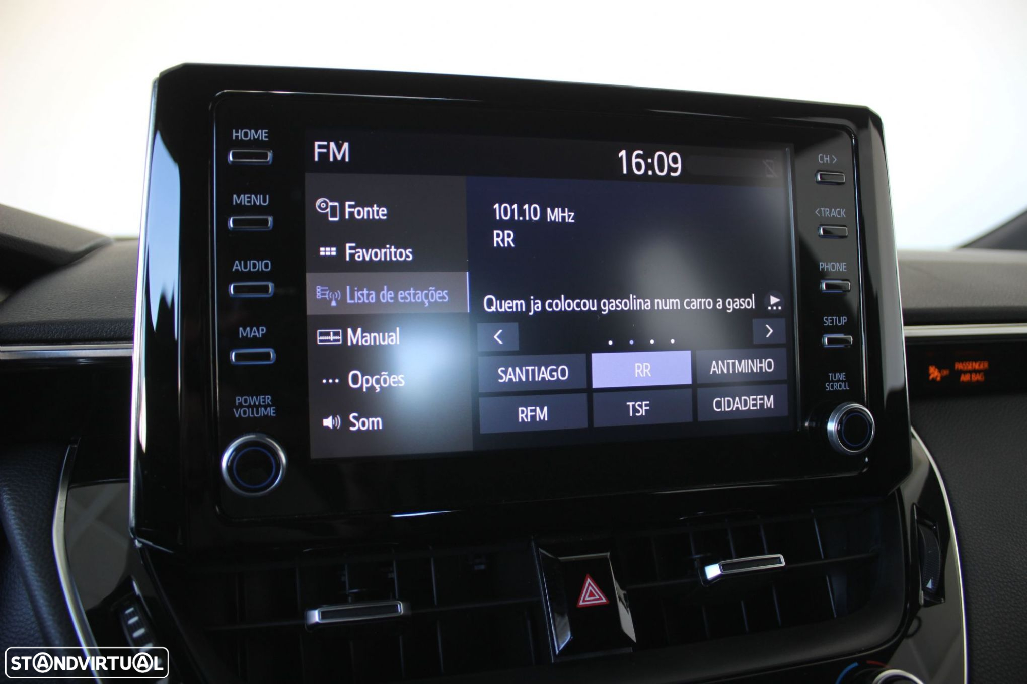 Toyota Corolla 1.8 Hybrid Comfort - 24