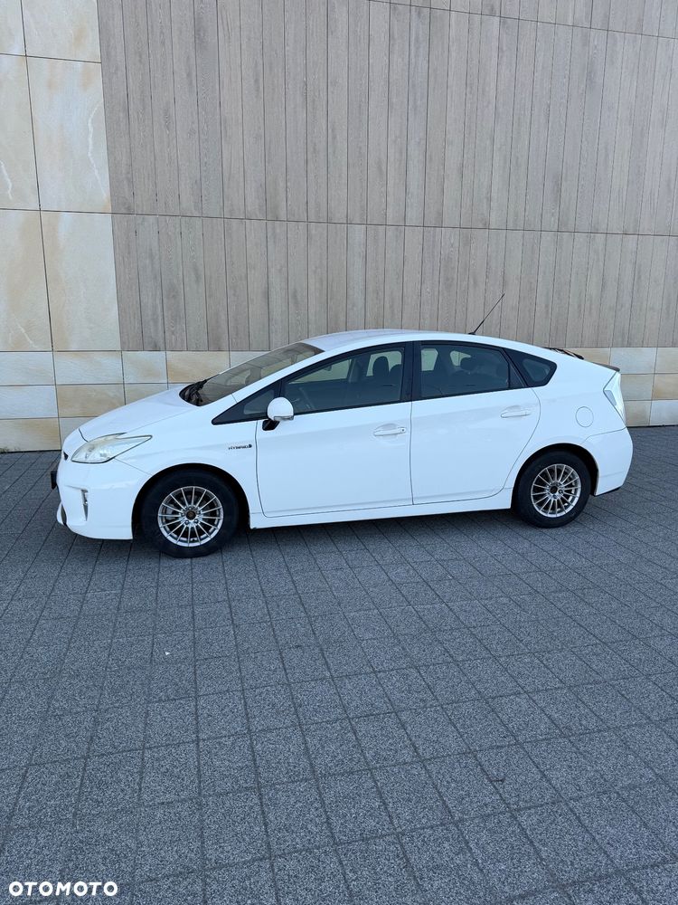 Toyota Prius 1.8 HSD Luna - 4
