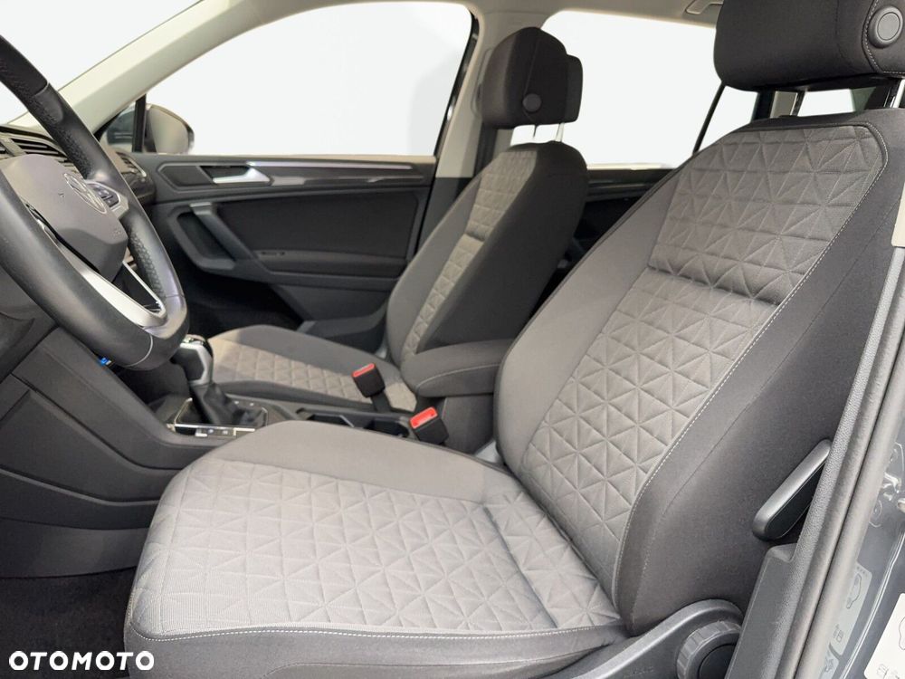 Volkswagen Tiguan - 9