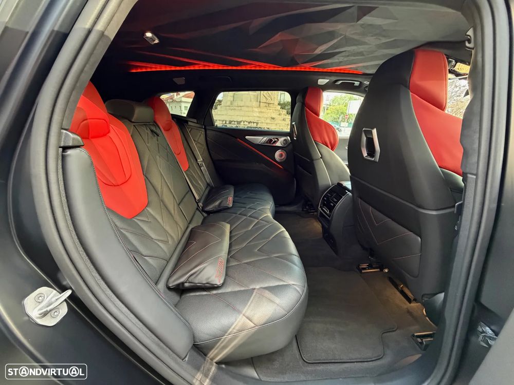 BMW XM Label Red - 10