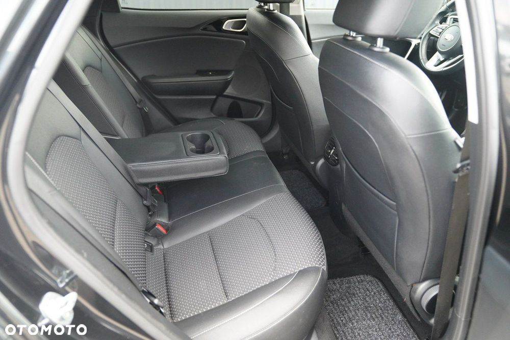 Kia XCeed - 19