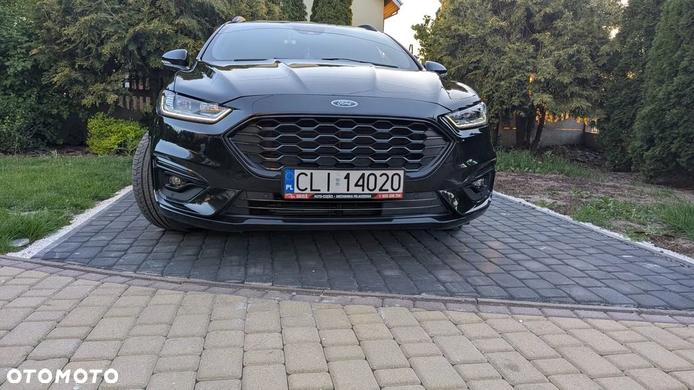 Ford Mondeo - 32