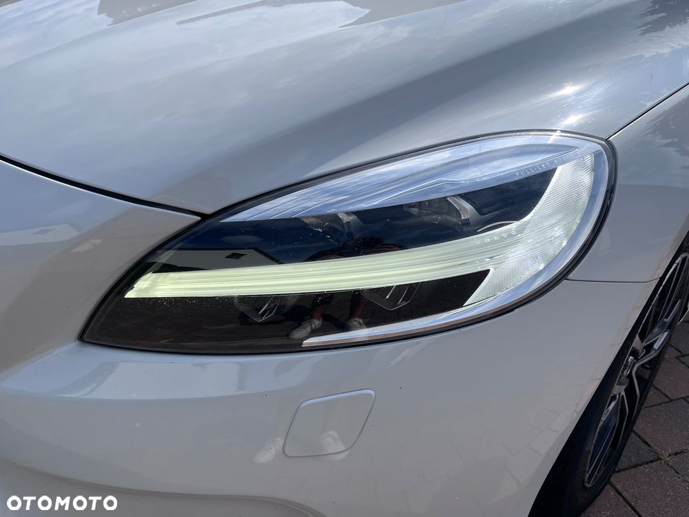 Volvo V40 D2 Drive-E Momentum - 31