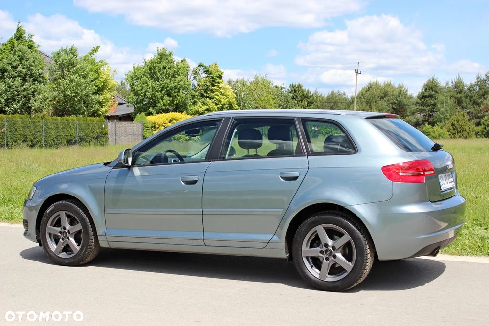 Audi A3 Sportback 1.6 Ambition - 4