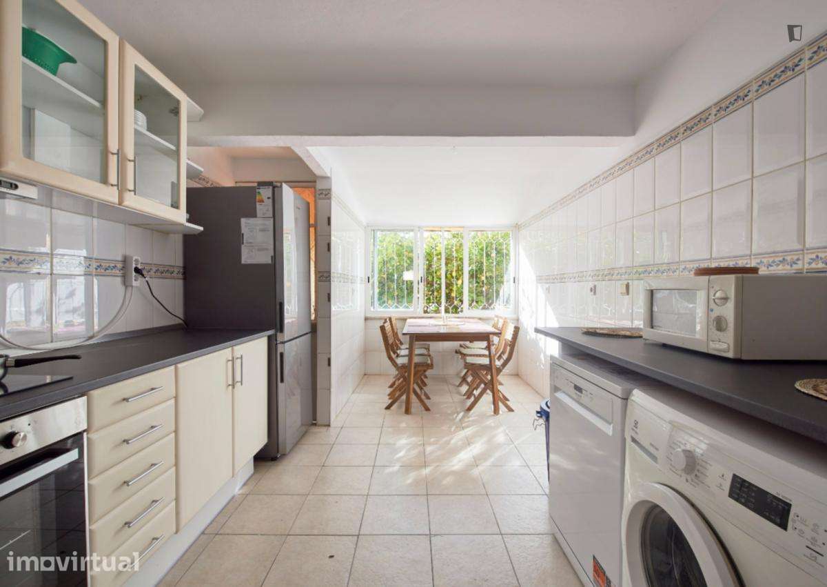 Quarto - localizado em Carcavelos Lisbon - Grande imagem: 3/12