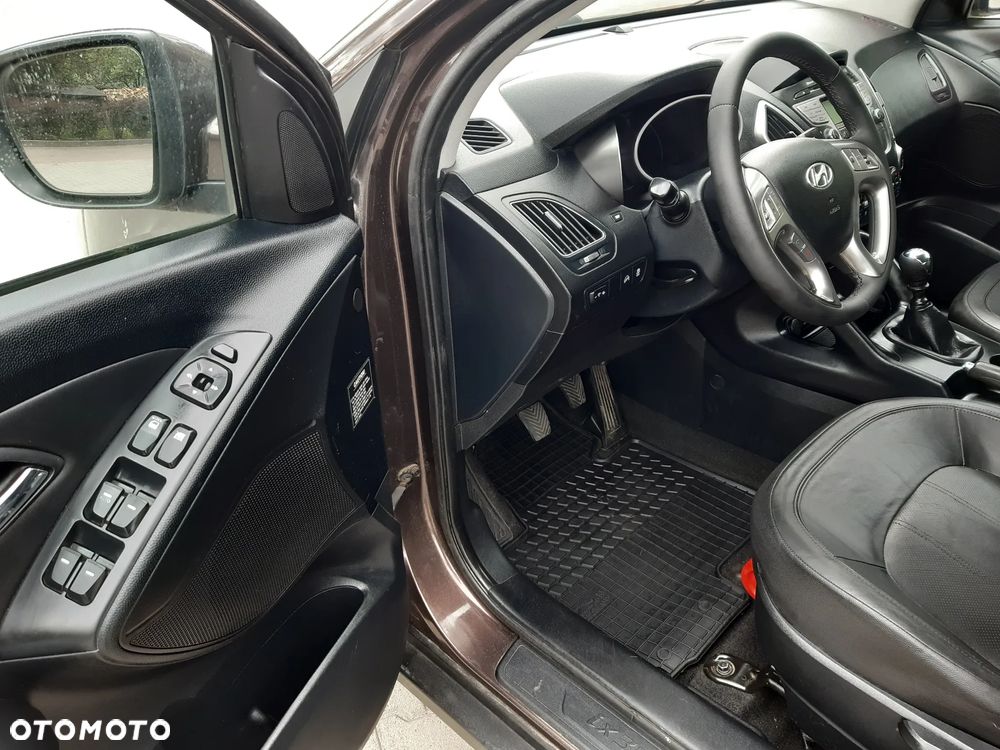 Hyundai ix35 2.0 CRDi Premium 2WD - 16