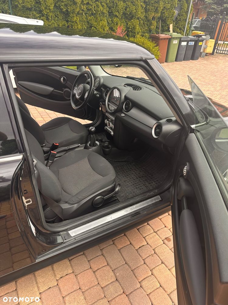 MINI Cooper Standard - 3