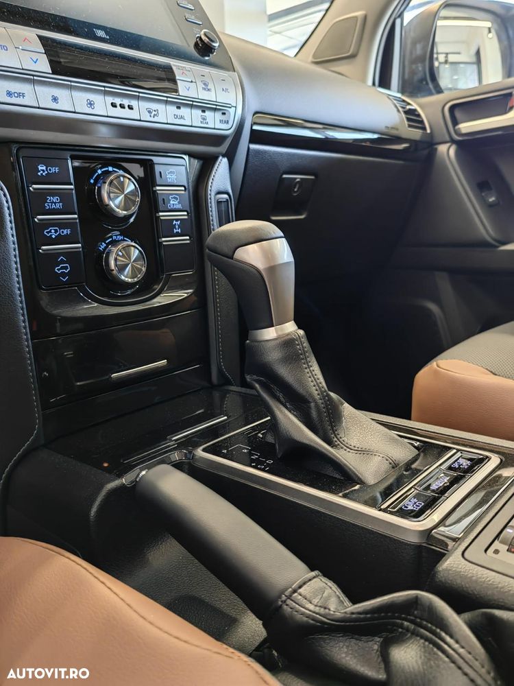Toyota Land Cruiser 2.8l D-4D 204 CP A/T 7 locuri Luxury AVS Brown - 12