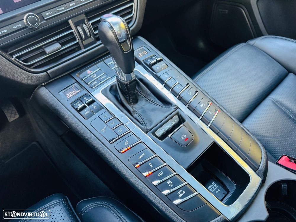Porsche Macan S - 39