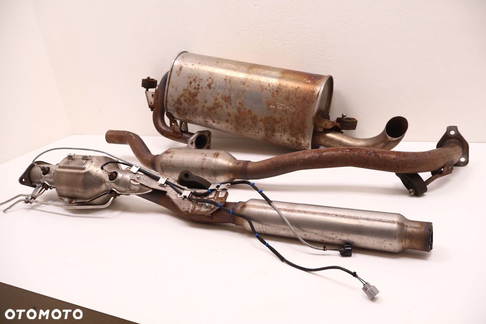 MITSUBISHI ECLIPSE CROSS 1.5T TŁUMIK RURA WYDECH - 2