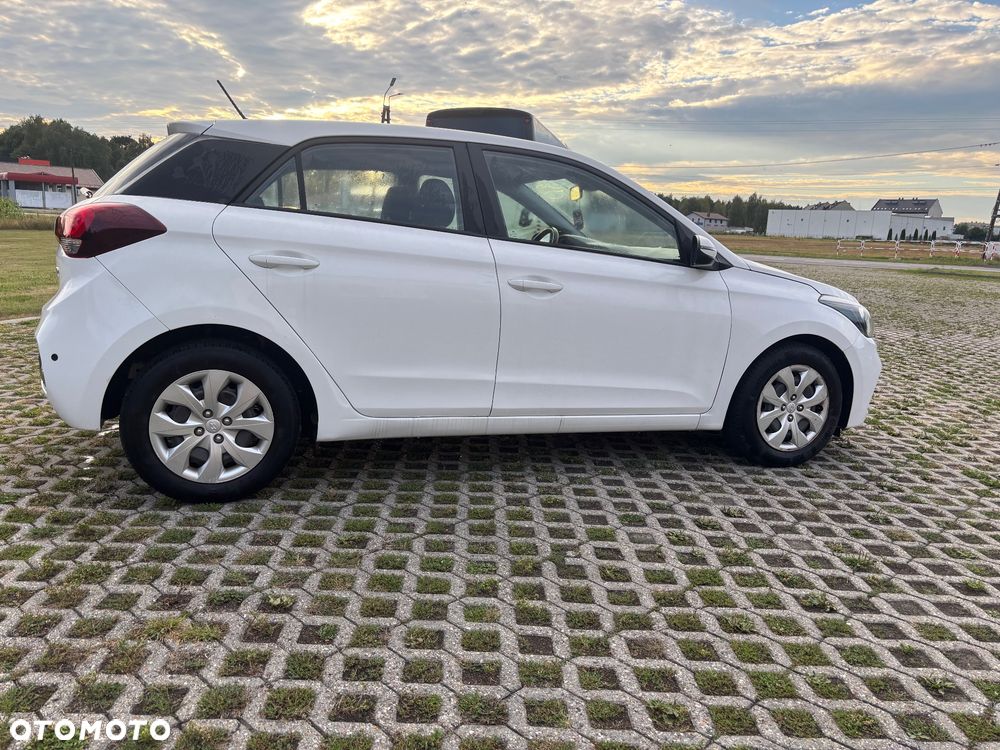 Hyundai i20 1.2 BlueDrive Classic - 12