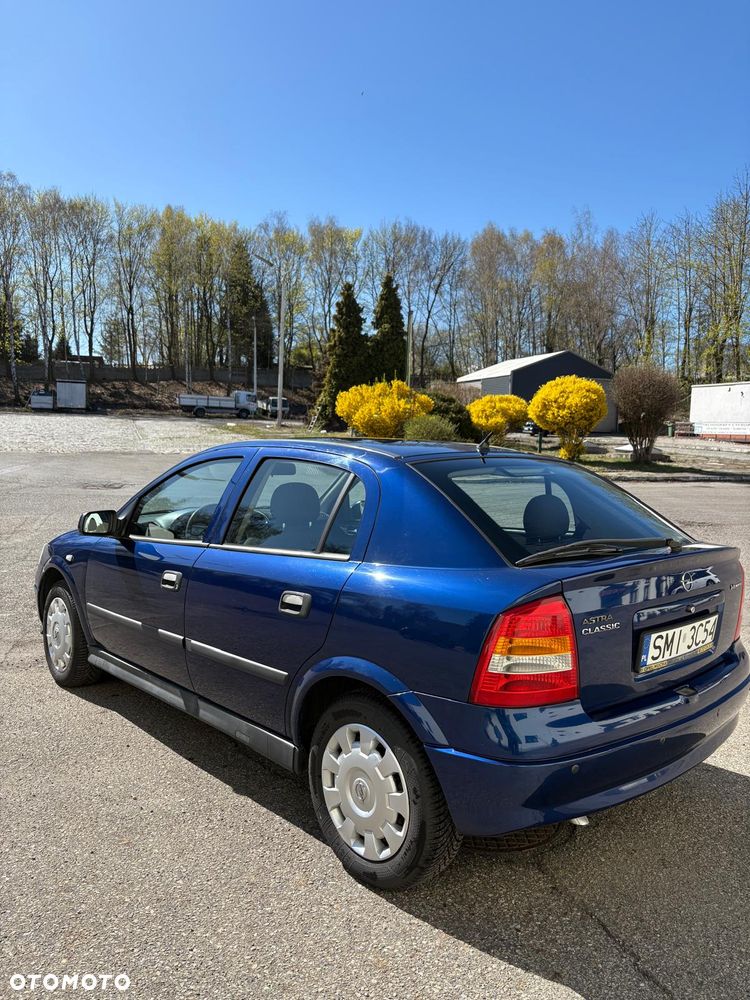 Opel Astra 1.4 - 4