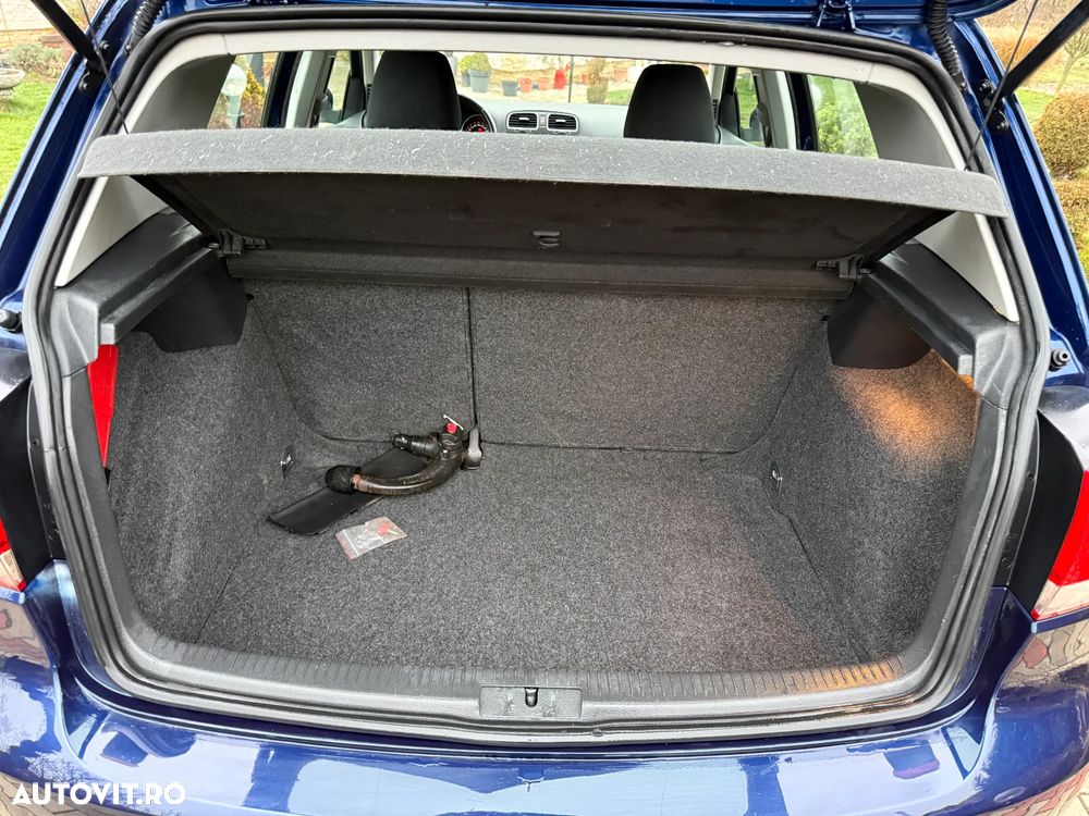 Volkswagen Golf - 25