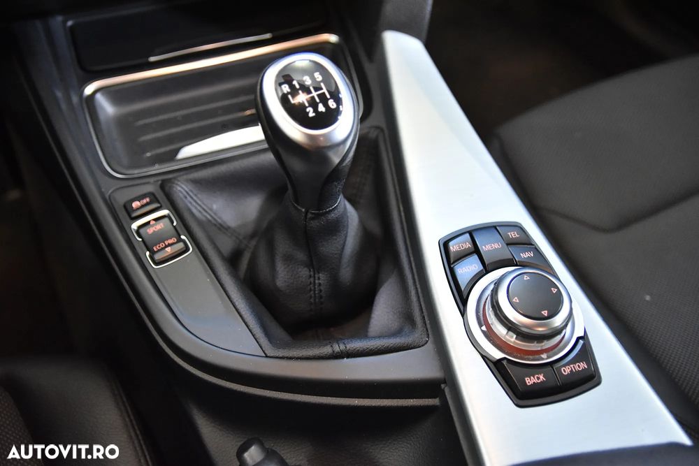 BMW Seria 3 318d - 18