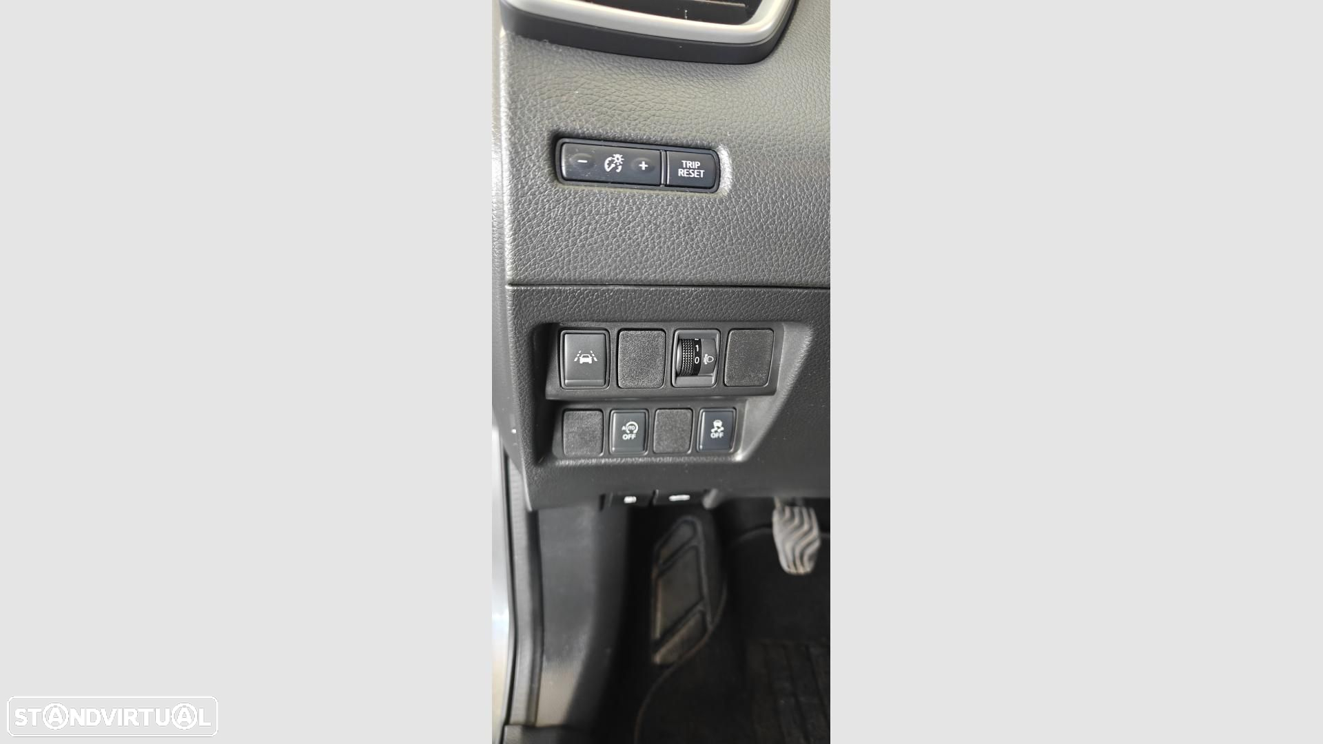 Nissan Qashqai 1.5 dCi N-Connecta 18 - 18