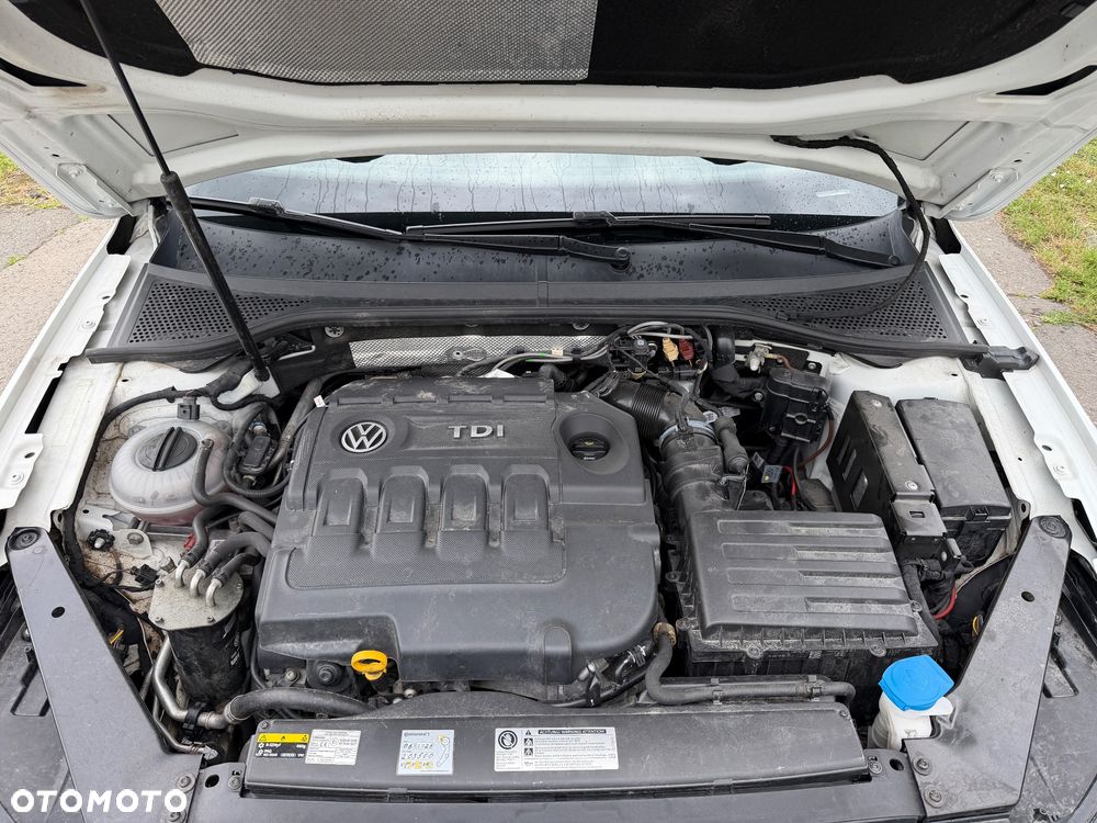 Volkswagen Passat 2.0 TDI BMT Highline - 40