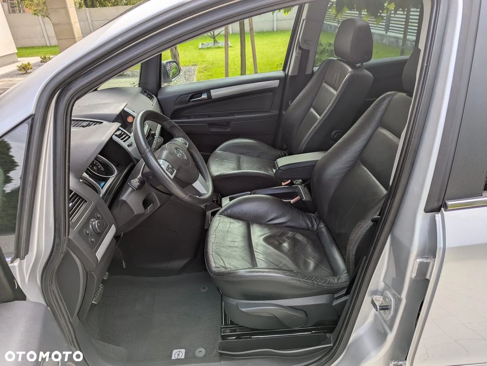Opel Zafira - 13