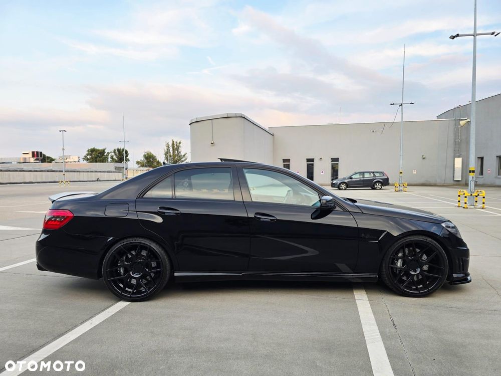 Mercedes-Benz Klasa E 63 AMG AMG Speedshift 7G-MCT - 27
