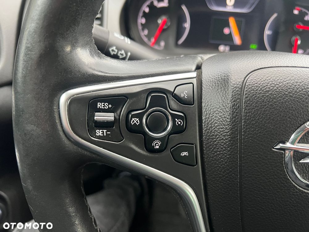 Opel Insignia - 28