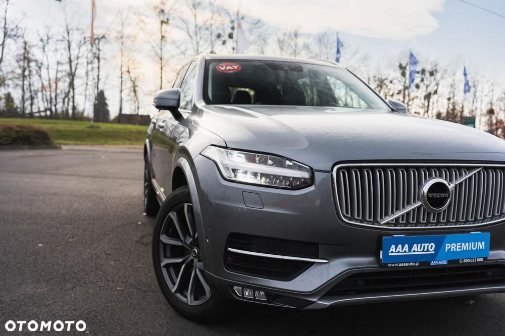 Volvo XC 90 - 9