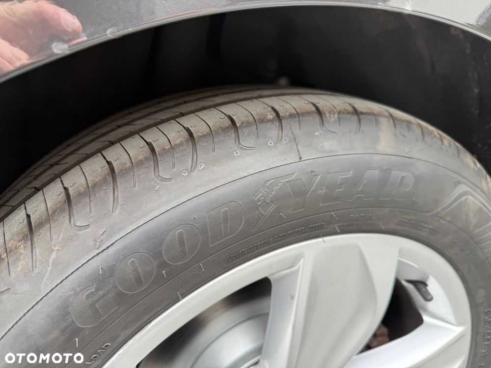 Volkswagen Passat - 36