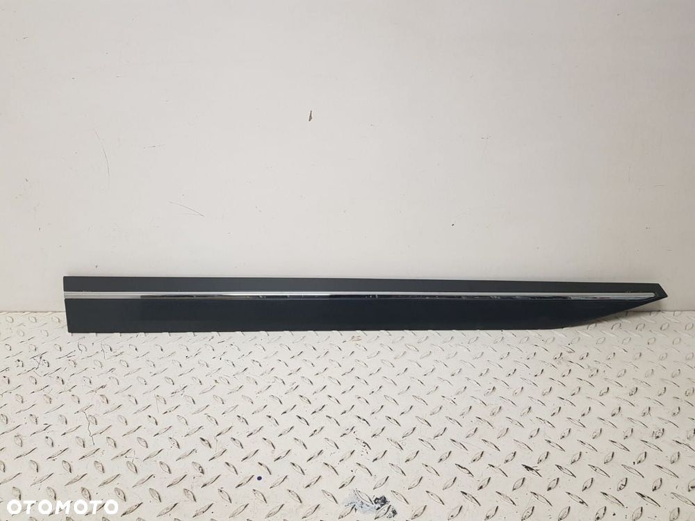 LEWA PRZEDNIA LISTWA DRZWI LEWY PRZÓD SKODA SUPERB III 3 3V 15-24 3V0854939 - 2