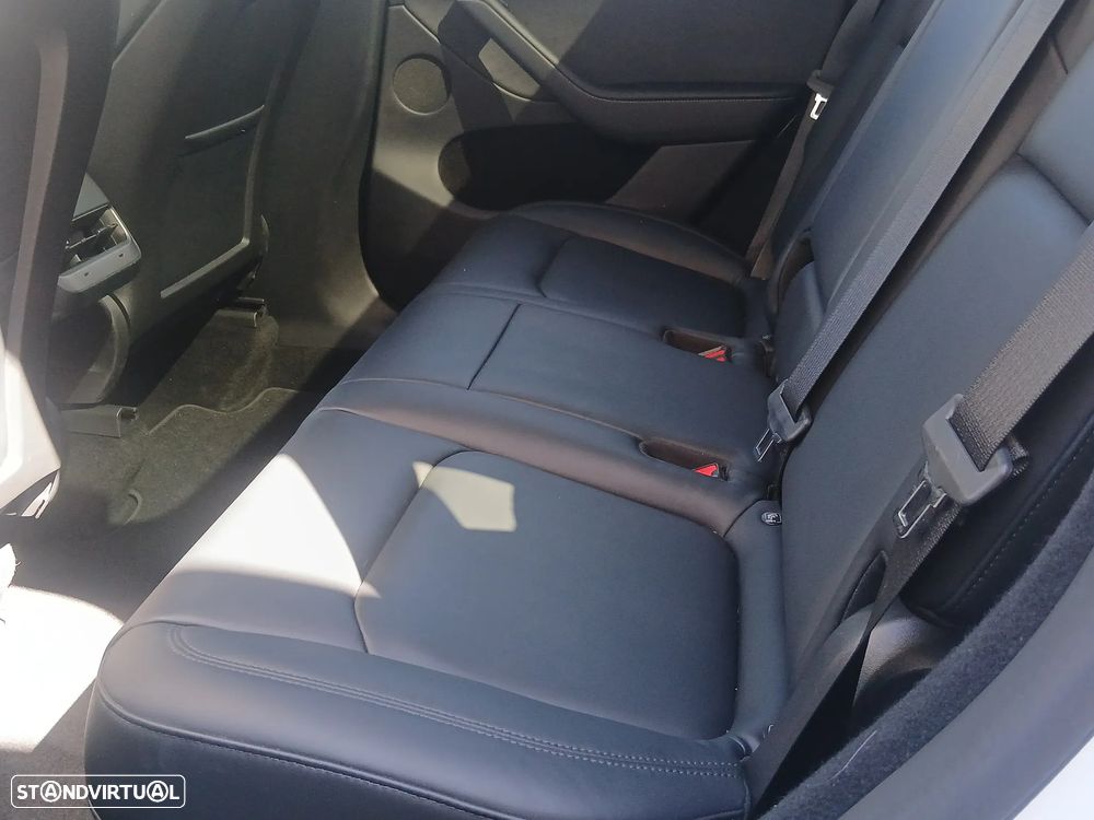 Tesla Model Y Performance Tração Integral - 23