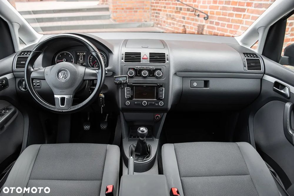 Volkswagen Touran 1.6 TDI DPF BlueMot Trendline - 24