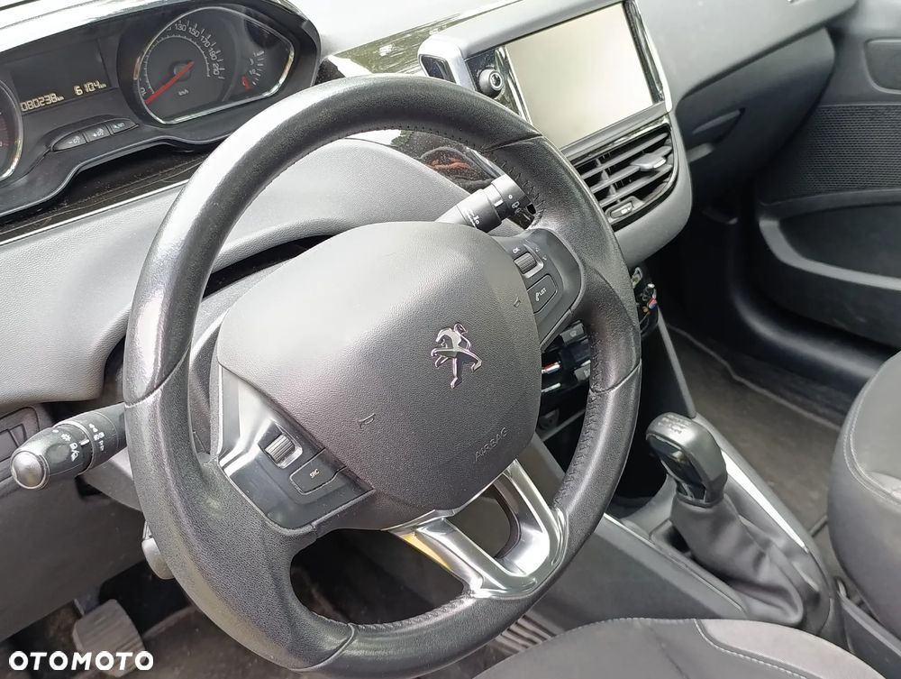 Peugeot 208 1.2 VTi Allure - 8