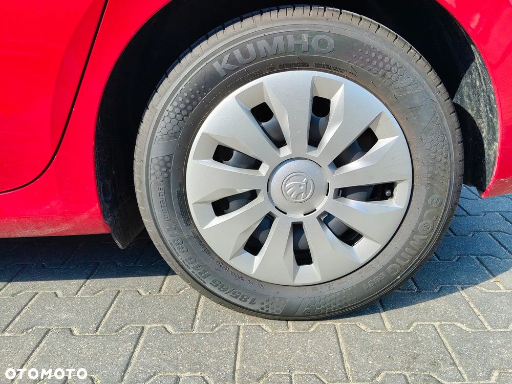 Skoda Fabia 1.0 Essence - 10