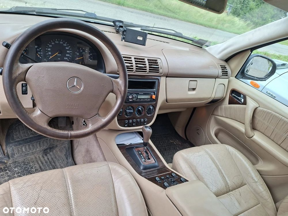 Mercedes-Benz ML - 11