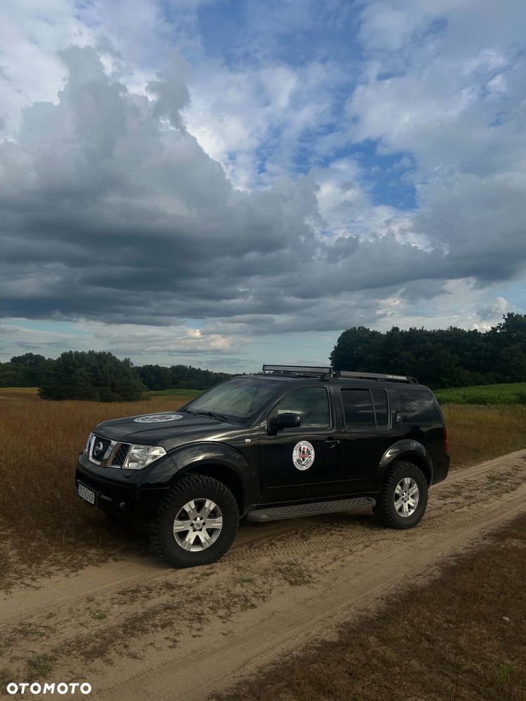Nissan Pathfinder - 1