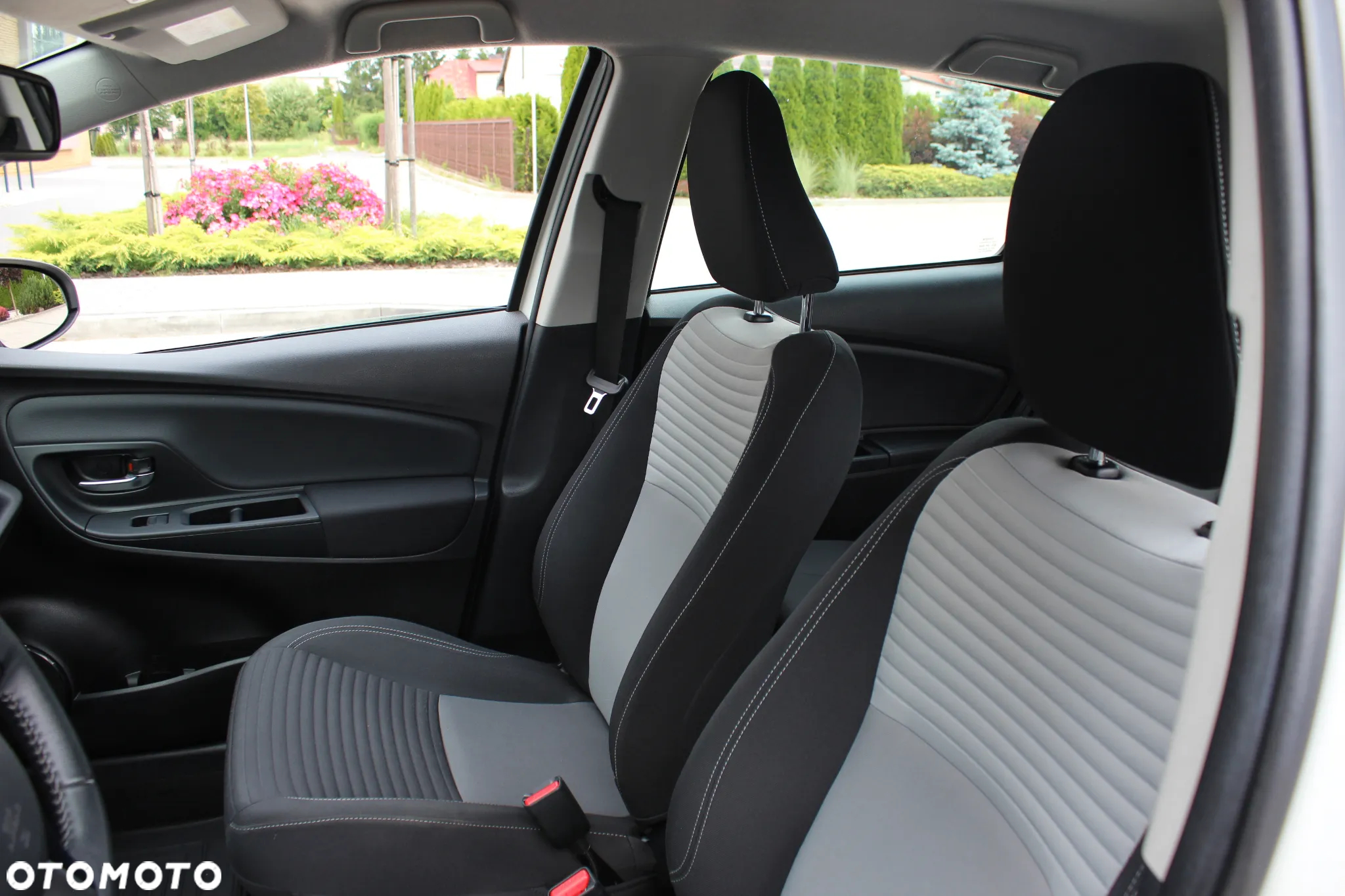 Toyota Yaris Hybrid 1.5 VVT-i Comfort - 19