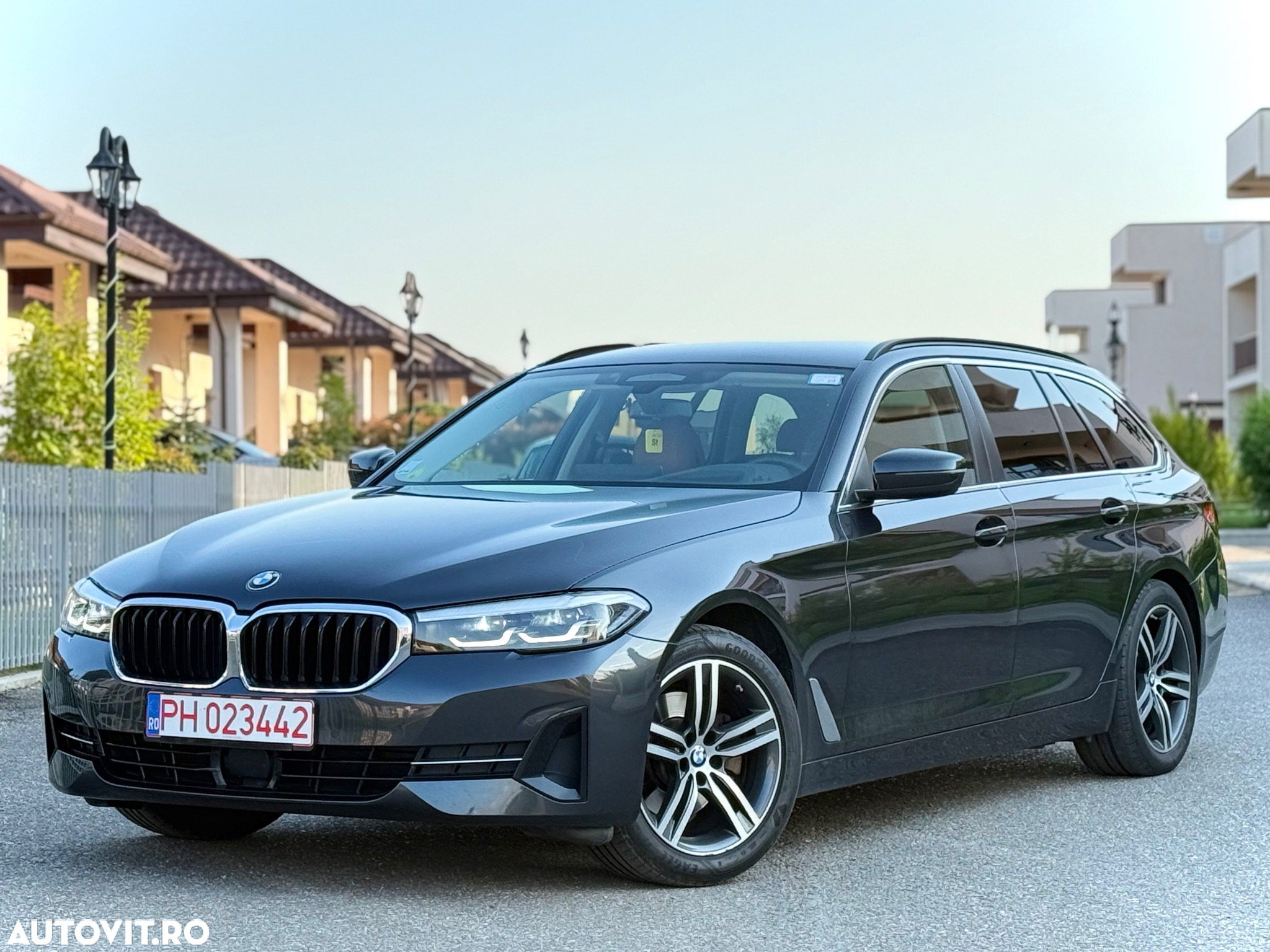 BMW Seria 5 520d Touring Aut. Luxury Line - 3