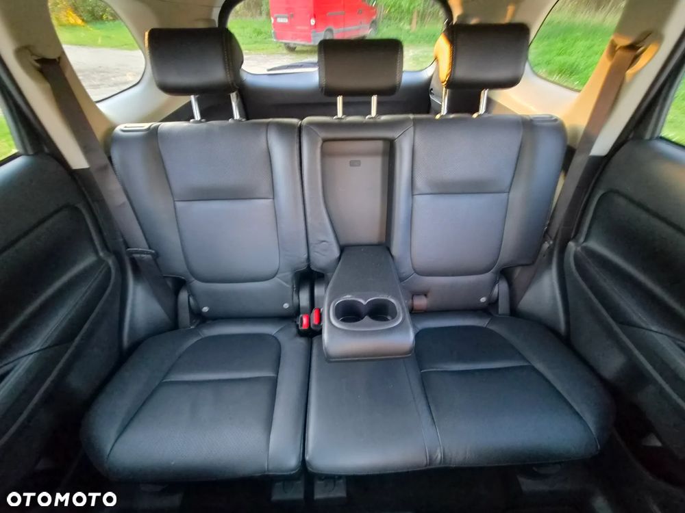 Mitsubishi Outlander - 34