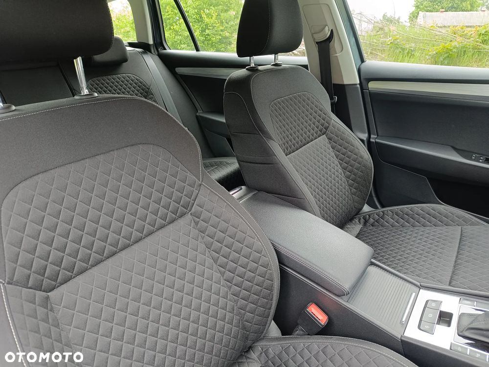 Skoda Superb 2.0 TDI Ambition DSG - 32